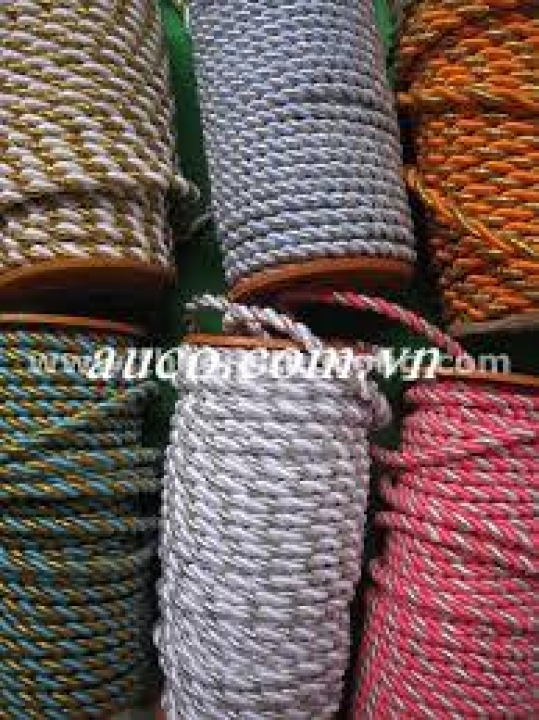 Dây kim tuyến xoắn